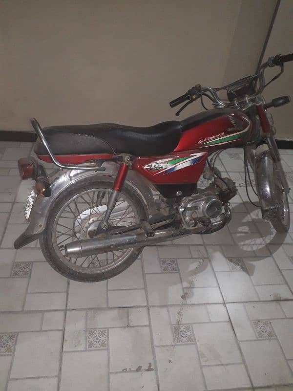 Honda CD 70 2016 Model for urgent sale 6