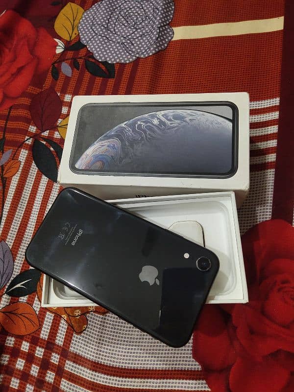 iphone xr 128gb 82 bh water pack 3