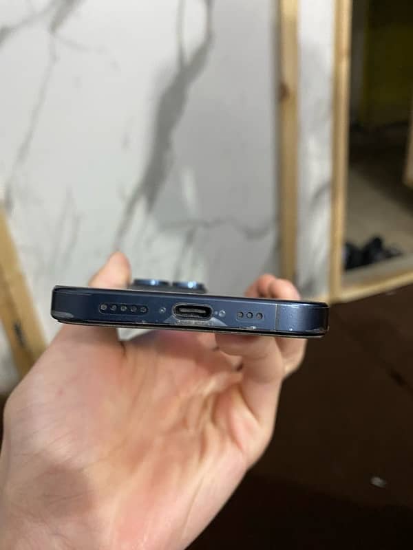 I phone 15 pro blue titanium non pta 3