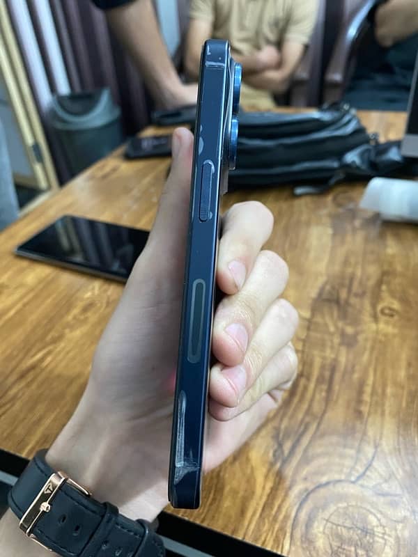 I phone 15 pro blue titanium non pta 5