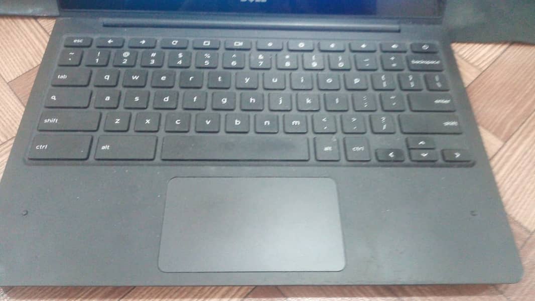 Dell Laptop 3180 | 4GB RAM | Win 10 | New Conditition | No Fault 2