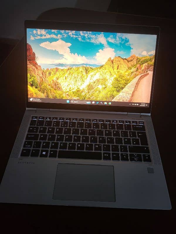 HP Elitebook G3 x360 16GB Ram 256GB SSD 7