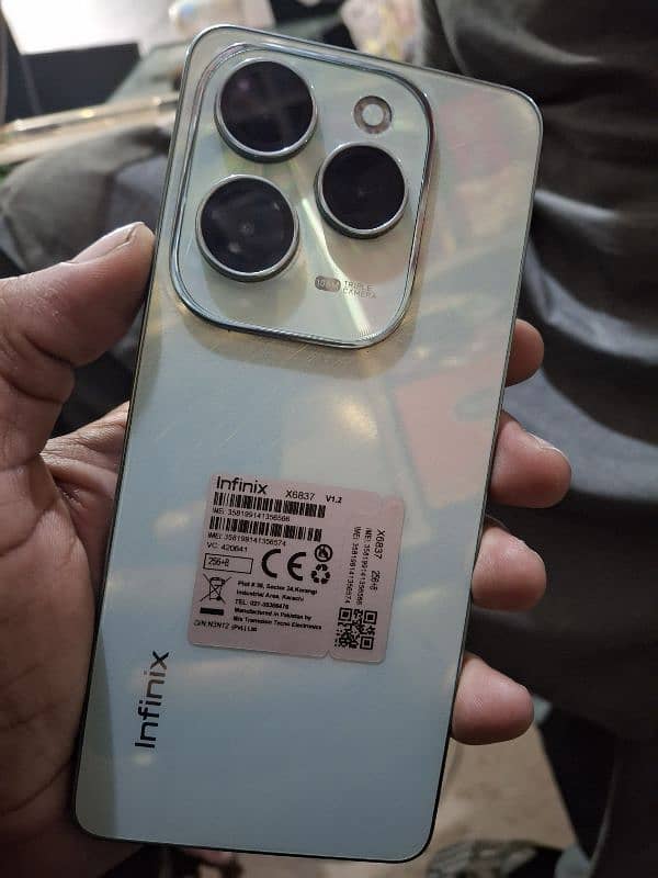 Infinix Hot 40 Pro 1