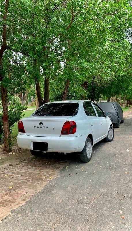 Toyota Platz 2002 1