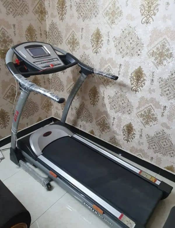 Apollo Air 10 Treadmill 2.25 HP | Track Fit 2