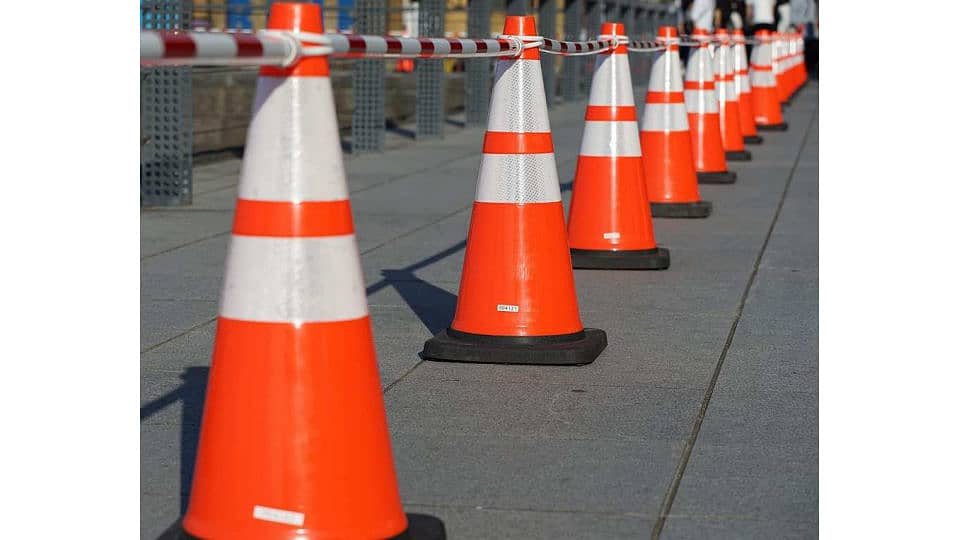 cones / safety cones / pastic cones / road blockers 7