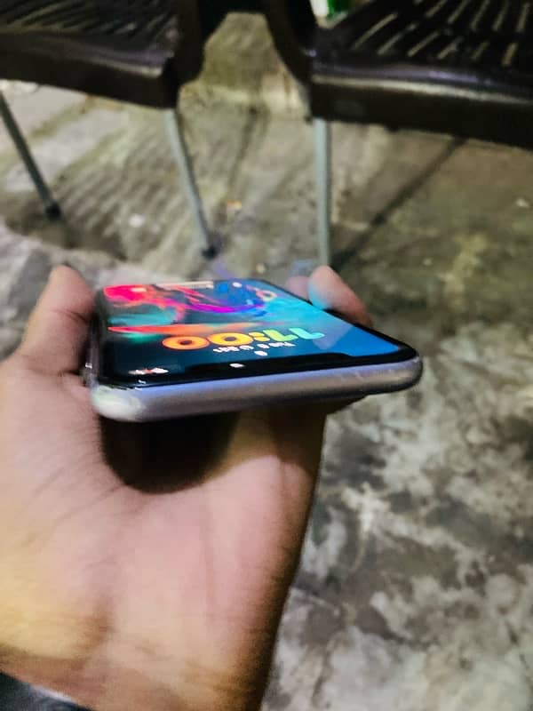 iPhone 11 64gb FU. 5