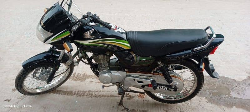 Deluxe 2014 Model in Islamabad Rawalpindi 2