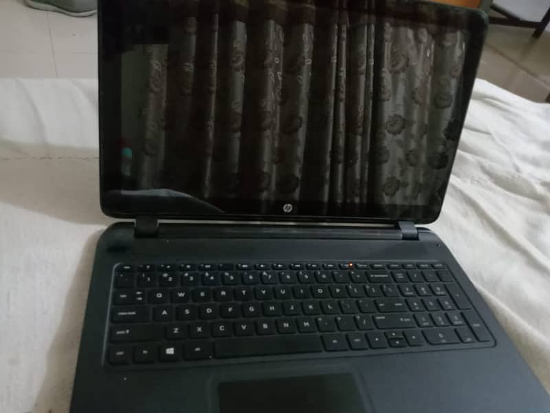 HP 15 Notebook PC (LCD Touchscreen) 3