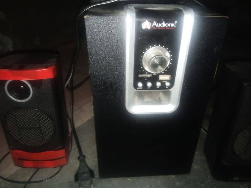 audionic woofer speake 0