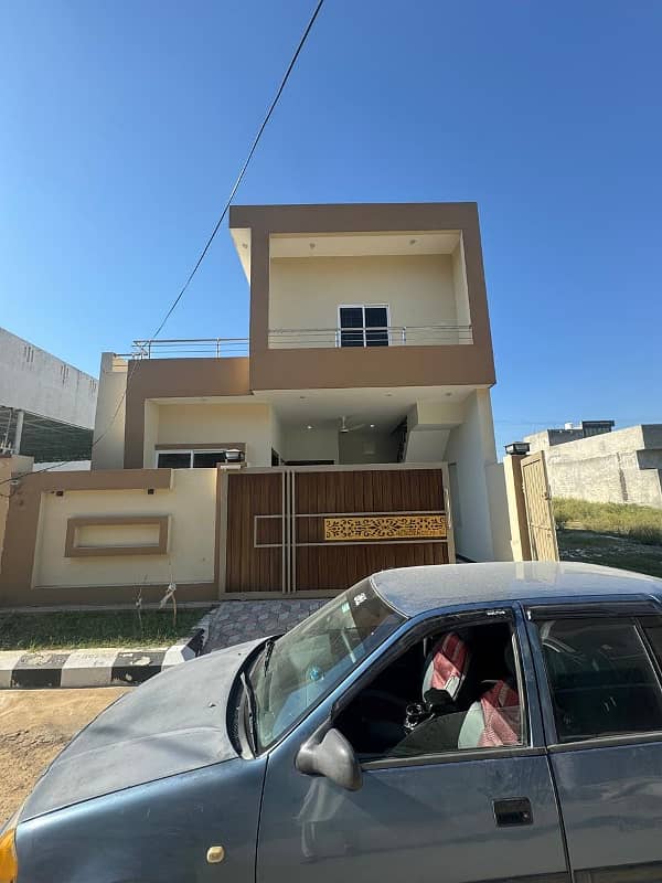 VERY SPACIOUS 2 BED GROUND FLOOR AVAILABLE FOR RENT IN GULRAIZ 5