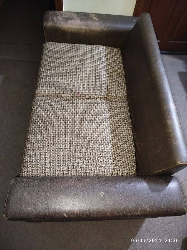 2 seater sofa 0