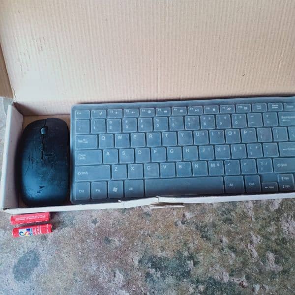 mini wireless keyboard and mouse 1