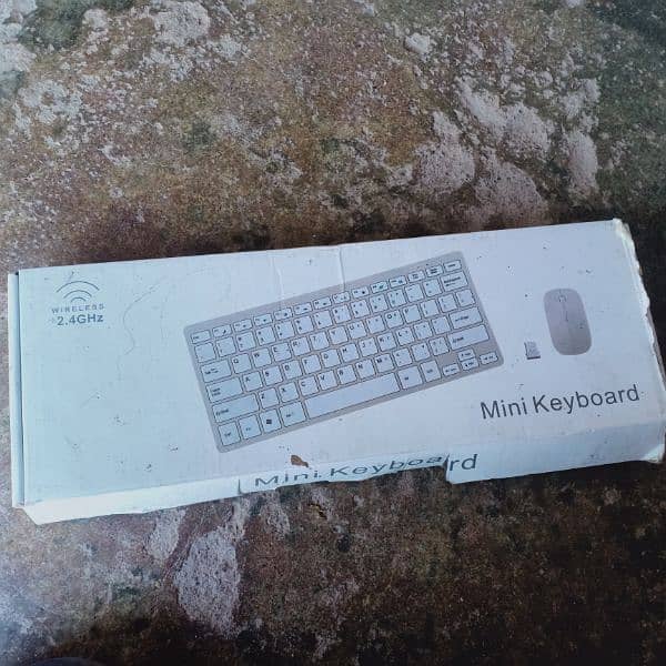 mini wireless keyboard and mouse 2