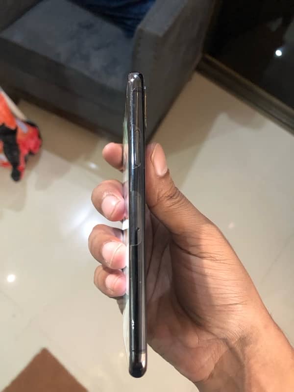 Iphone X 256 GB PTA Approved 3