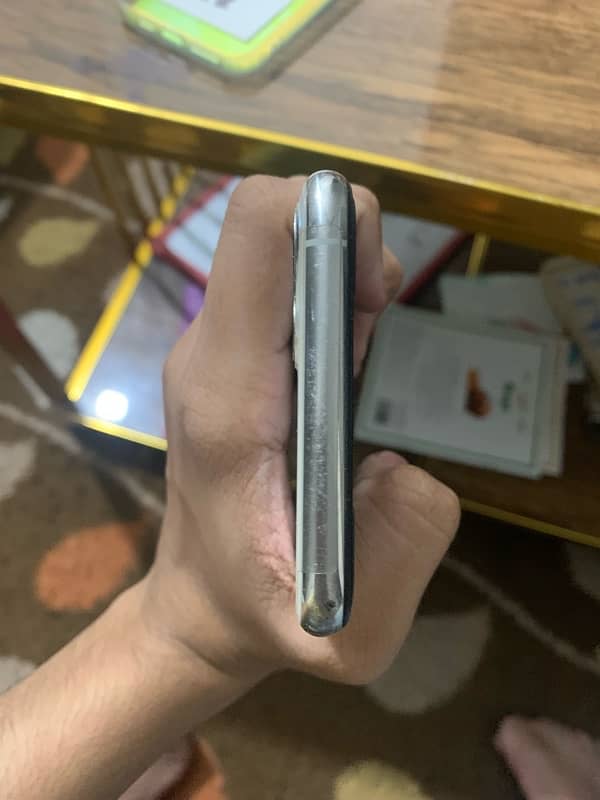 Iphone 11 pro max pta approved 4