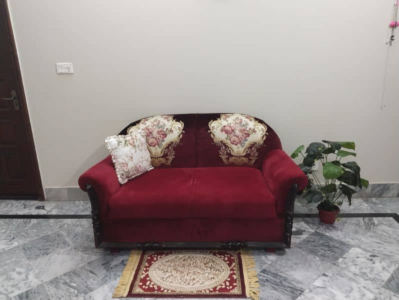 2 seater sofa in good condition 1