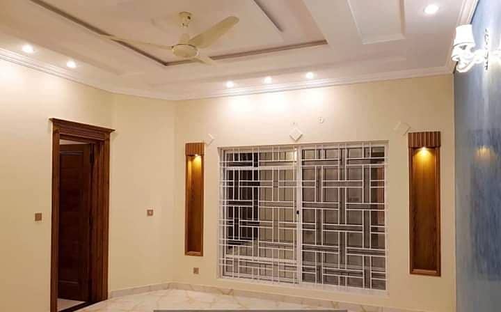 Tiles Floor Very Spacious Portion Available For Rent in Gulraiz 2