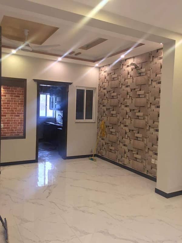 Tiles Floor Very Spacious Portion Available For Rent in Gulraiz 9