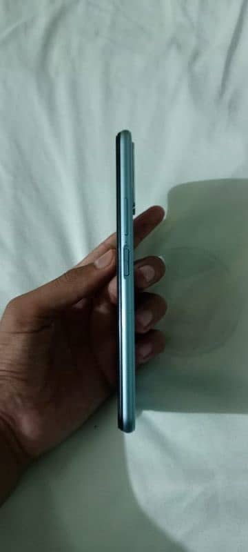 vivo y12a 4