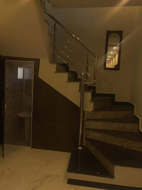 10 Marla Portion Available For Rent in Gulariz Phase 2 6