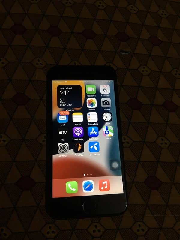 i phone 7 (32GB) my wahtsapp number 03086931242 0