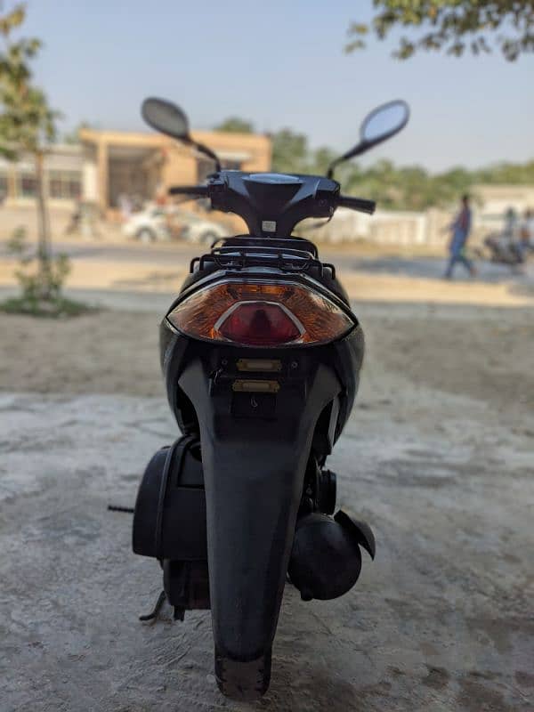 Scooty bike (Suzuki) 8