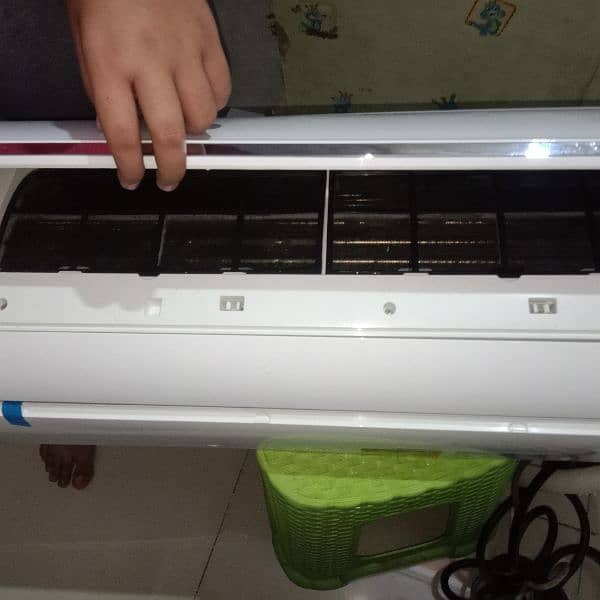 1 ton Haier inverter 5