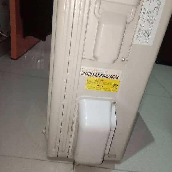 1 ton Haier inverter 11