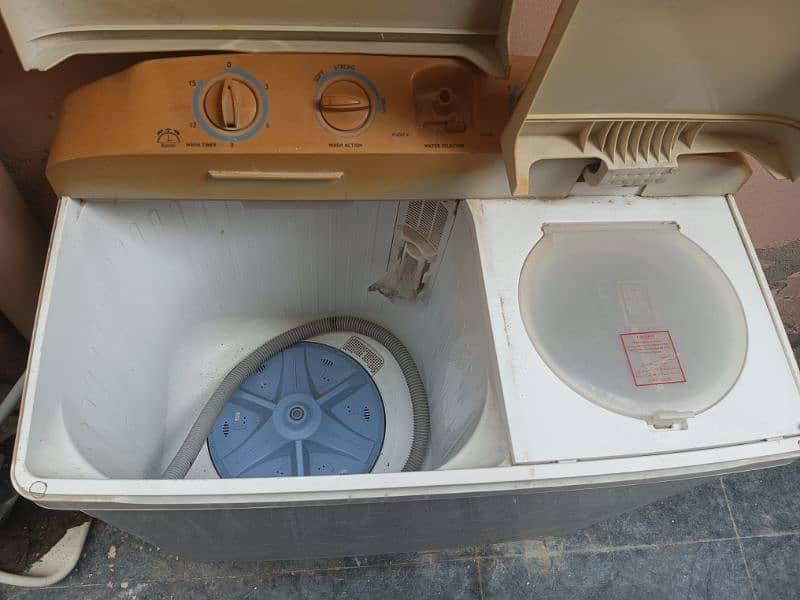 Dawlance washing machine with dryer 2