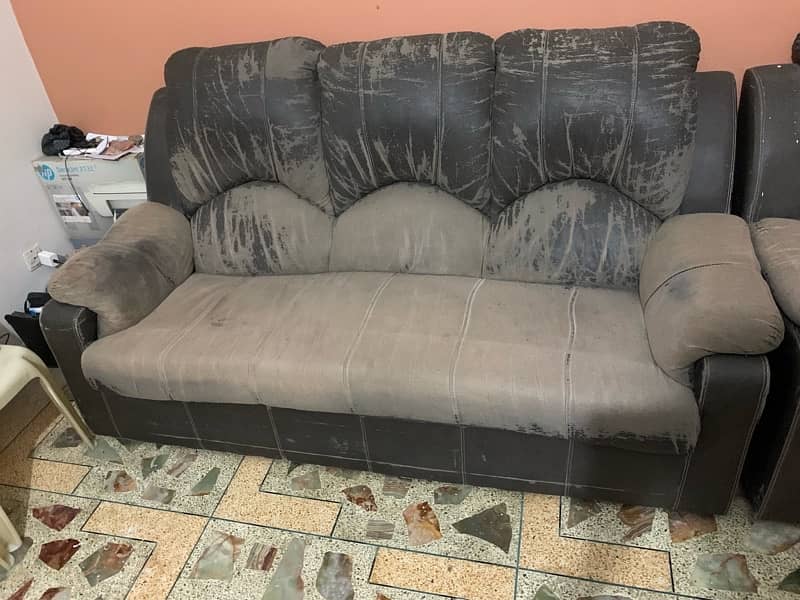 7 seater sofa and center table 1