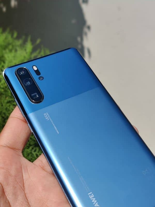 HUAWEI P30 pro with [box]&[chrger] 8/128 0