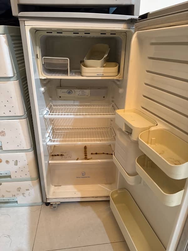 LG room fridge 1