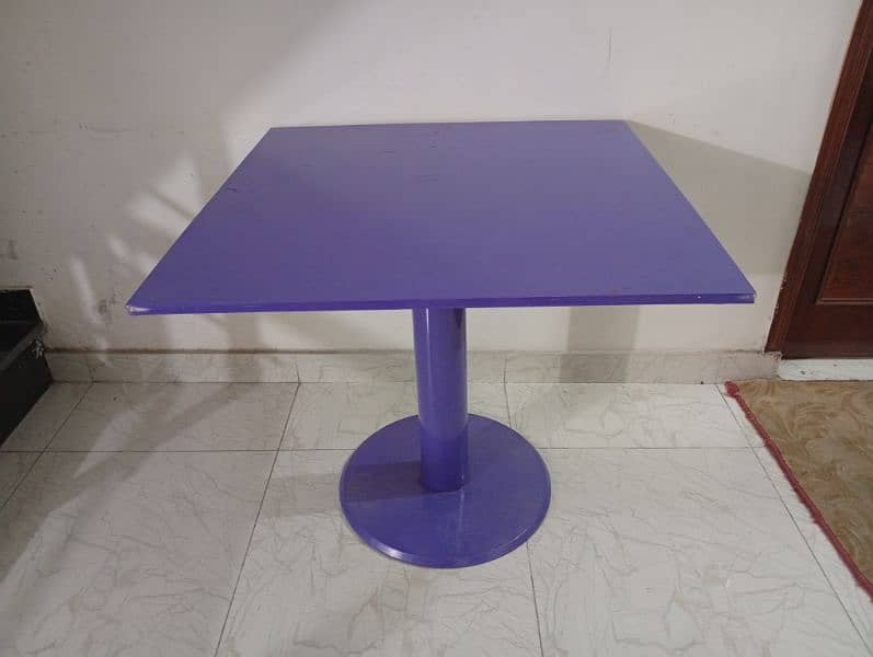 Dining Table 0