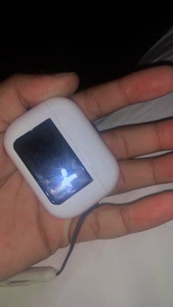 Air pod with disply New only 1 week used 2