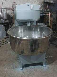 Flour mixture machine