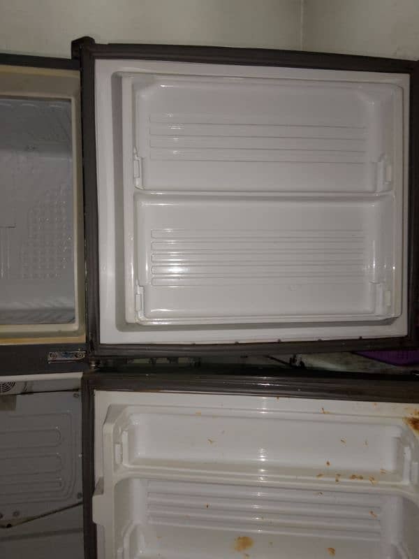 Dawlance Fridge fully working 4