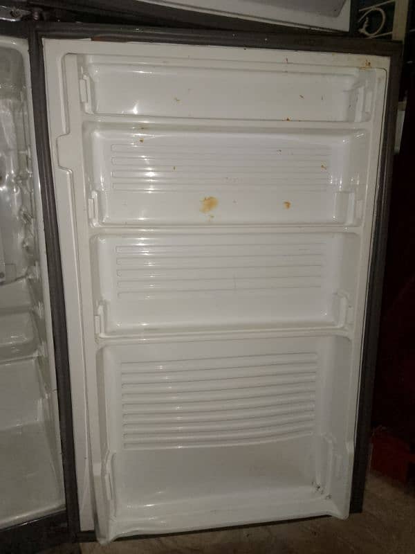 Dawlance Fridge fully working 5