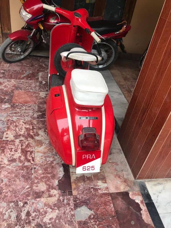 PIAGGIO VESPA SUPER 1969 150 6