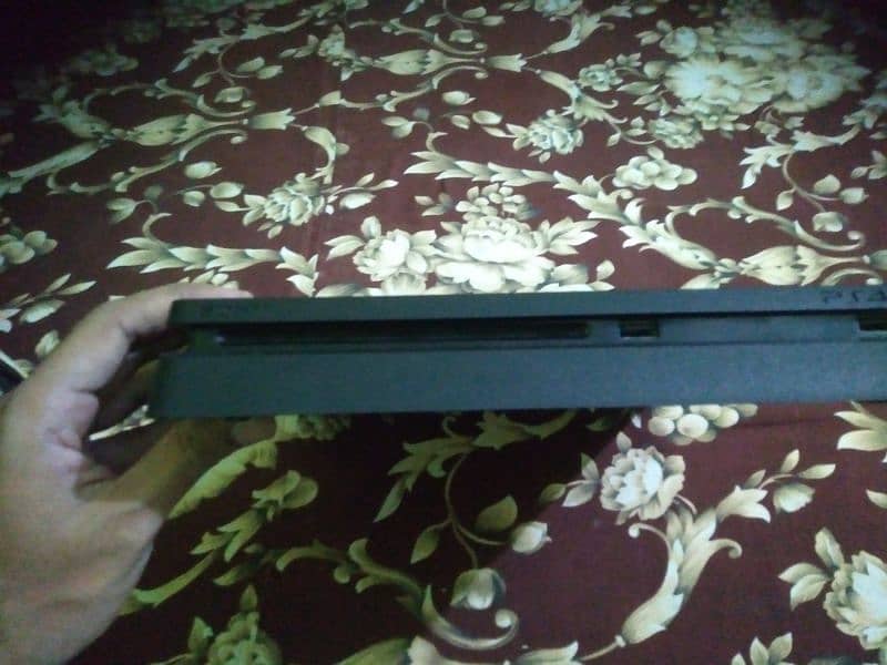 PS4 slim 500 sealed 1