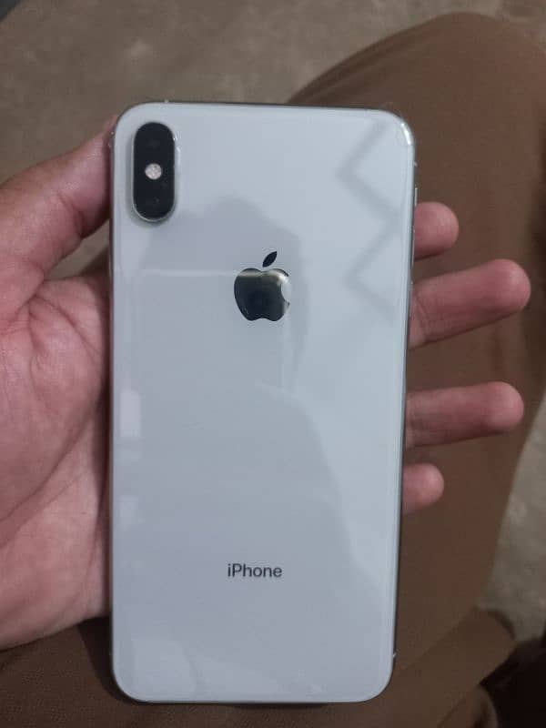 Apple XS Max 1