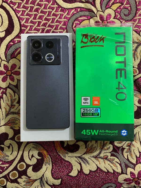 Infinix Note 40 ( 8 , 256 ) lush condition, price reasonable hai 0