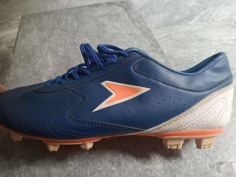 Football Shoes by Bata Power never used 0