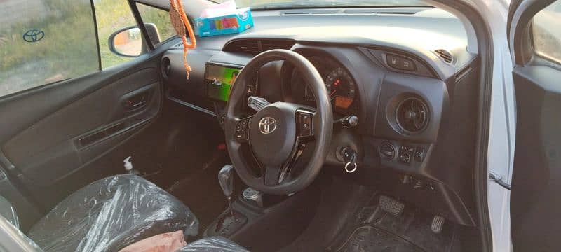 Toyota Vitz 2017 6