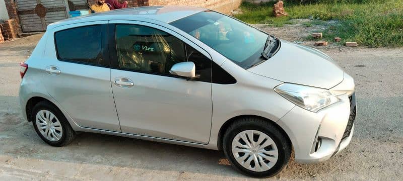 Toyota Vitz 2017 11