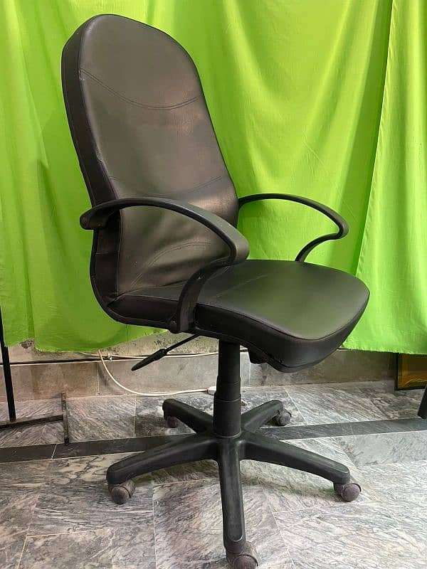 Good condition high quality office chairs 3