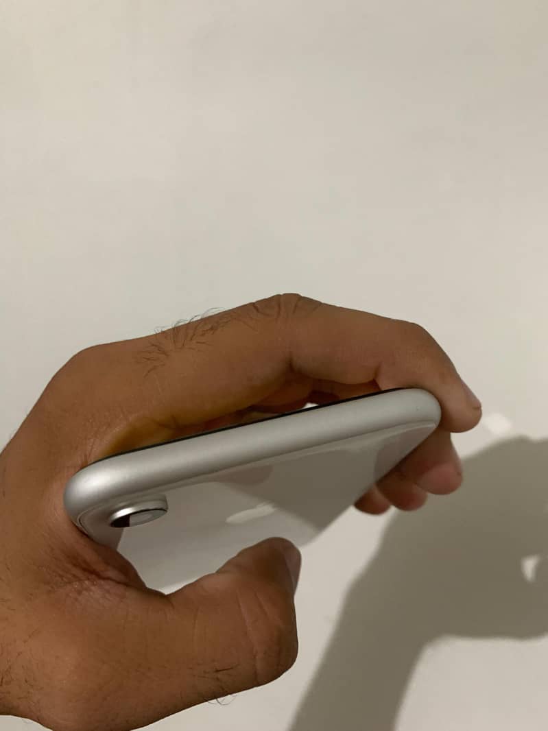 iphone xr doul physical sim approved 64gb 2