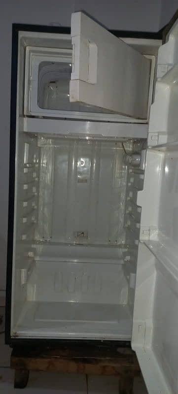 dawlance fridge 0