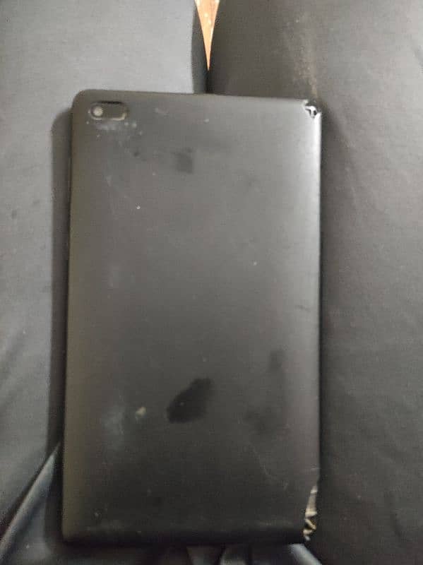 Lenovo Tab E7 1