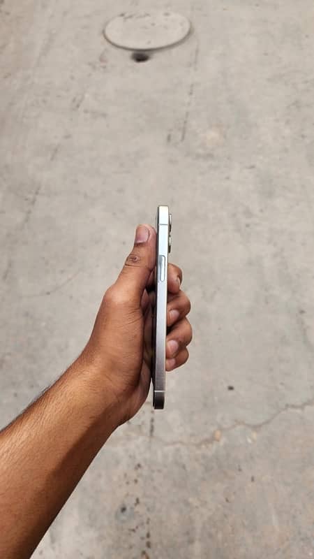 iphone 12 pro White color 6